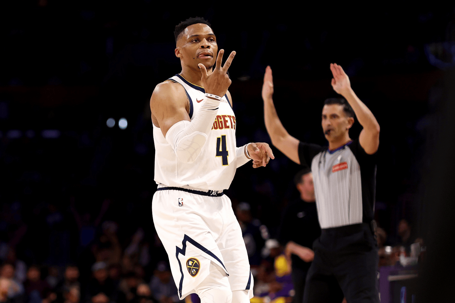 塔帅：赖斯能否出战得看情况，萨利巴和特罗萨德还需几天回归（阿尔特塔：赖斯出场存疑，萨利巴与特罗萨德需再等几天复出）