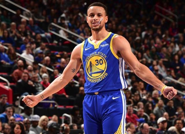 67岁意大利人神了：率罗马坐稳意甲榜首宝座,又率罗马胜欧联领头羊（67岁意大利名帅太猛：率罗马稳坐意甲榜首，又力克欧联领头羊）