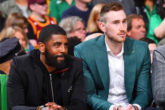 喀麦隆非洲杯大名单：姆伯莫领衔，巴索戈在列，奥纳纳无缘（喀麦隆非洲杯阵容出炉：姆伯莫领衔，巴索戈入选，奥纳纳落选）