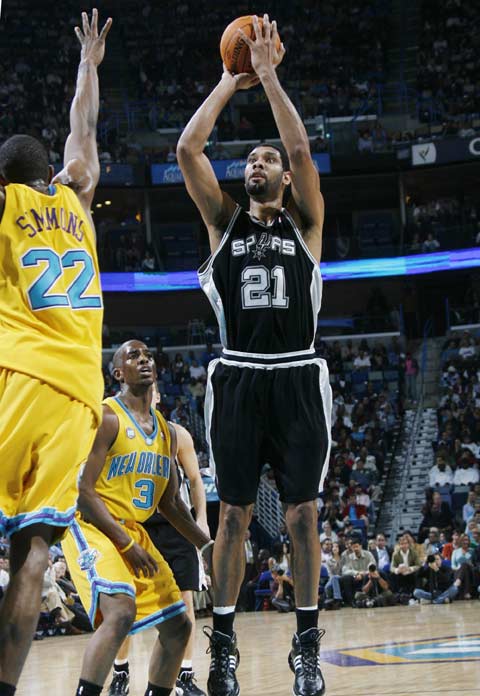 詹姆斯生涯关键时刻出手至少4次投篮的比赛，命中率达59%（詹姆斯职业生涯关键时刻单场出手≥4次时，投篮命中率高达59%）