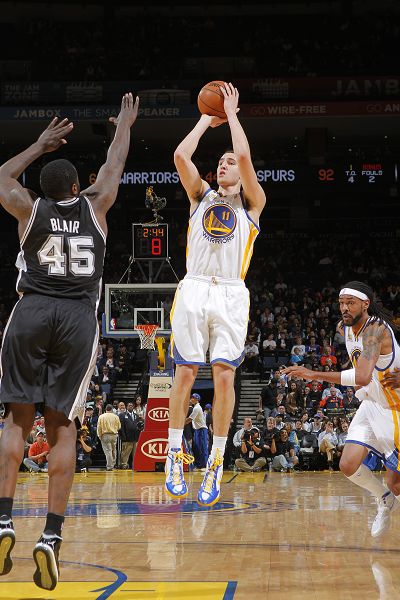 拜仁连续19场德甲主场进球2+，上一次没做到正是对阵勒沃库森（拜仁德甲主场19连场至少2球，上次例外恰逢勒沃库森）