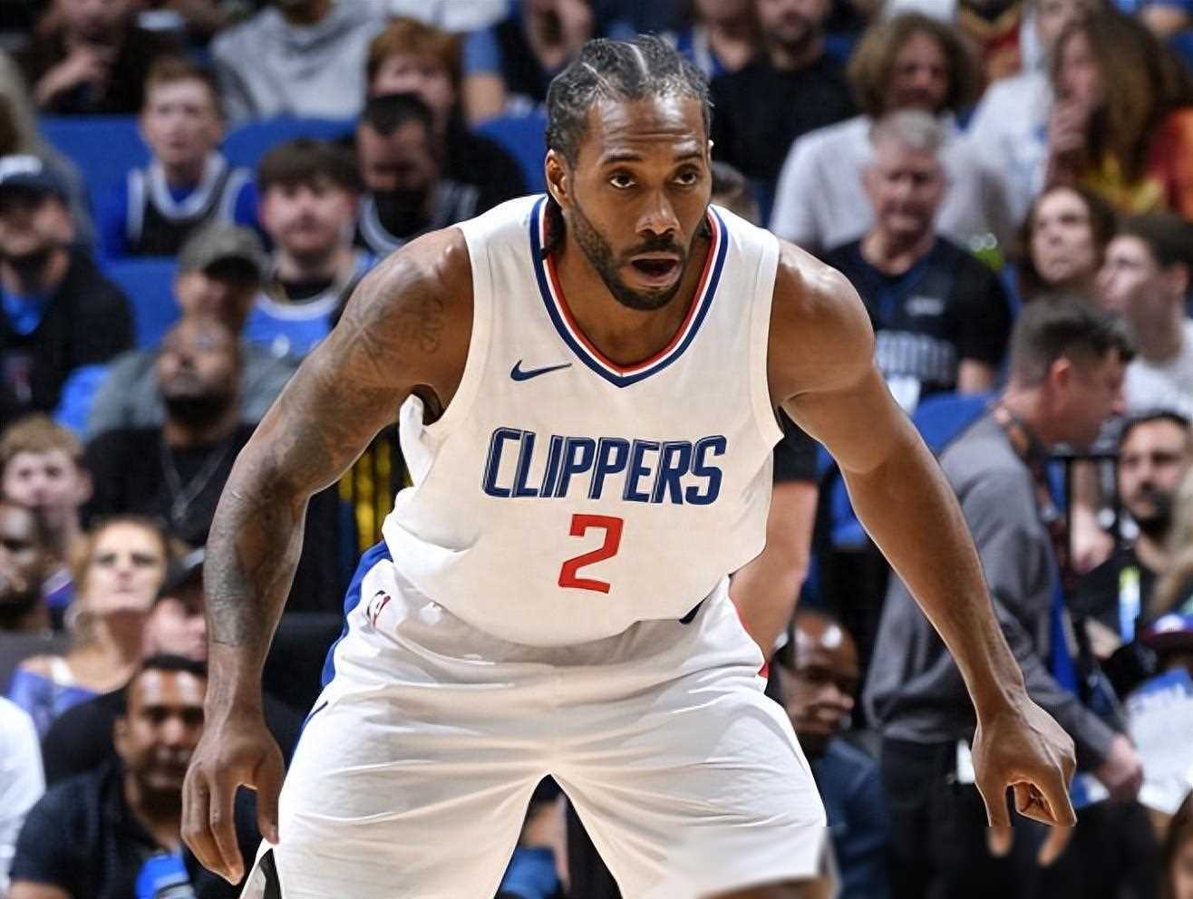 媒体人：郑智执教西海岸也不错，但不可避免地要跟邵佳一对比（媒体人：郑智执教西海岸合适，但难免被拿来与邵佳一比较）